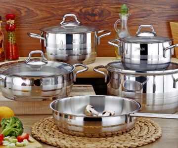 COOKWARE SET