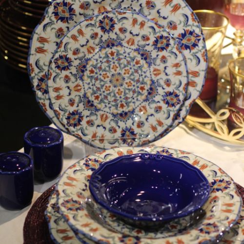 Porcelain Dinner sets