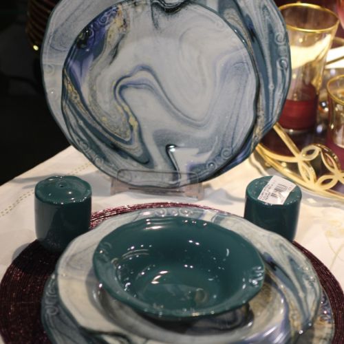 Porcelain Dinner sets