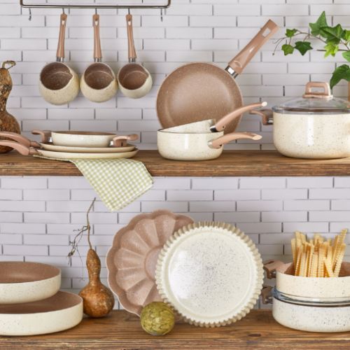 Aluminium cookware and bakeware