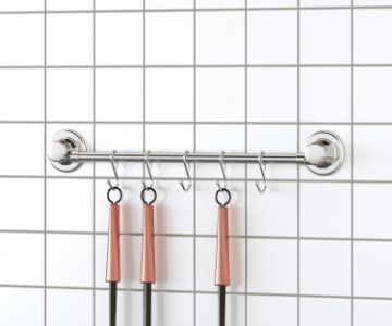 Hanger DM284