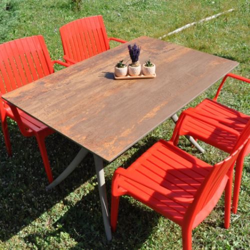 California Compact 70*120 Red Table Set With Sleeves