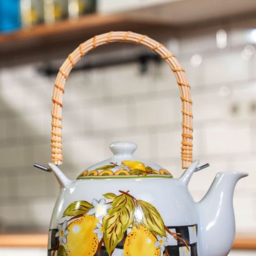 Linda Patterned Porcelain Teapot with Wicker Handle